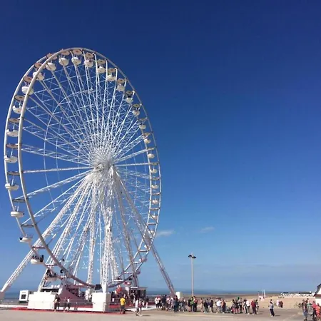 Апартаменты In By The Beach, Cleaning Included *